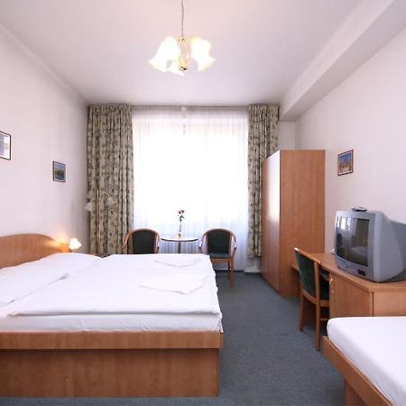 Hotel Legie Bed&Breakfast Prag Exterior foto