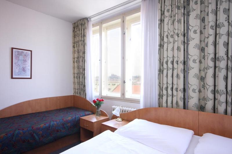 Hotel Legie Bed&Breakfast Prag Exterior foto